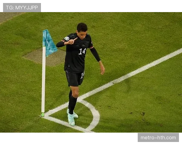 拜仁如何充分发挥穆西亚拉的串联作用提升进攻效率